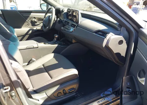 2025 Lexus Es 300H from USA, damaged, VIN 58ADA1C12SU061763